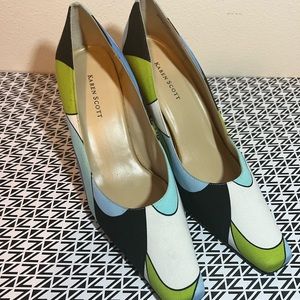 Karen Scott Color Block Pumps